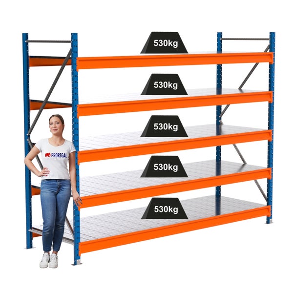 Hochregallager mit fünf Ebenen und einer maximalen Traglast von 530 Kilogramm pro Ebene.