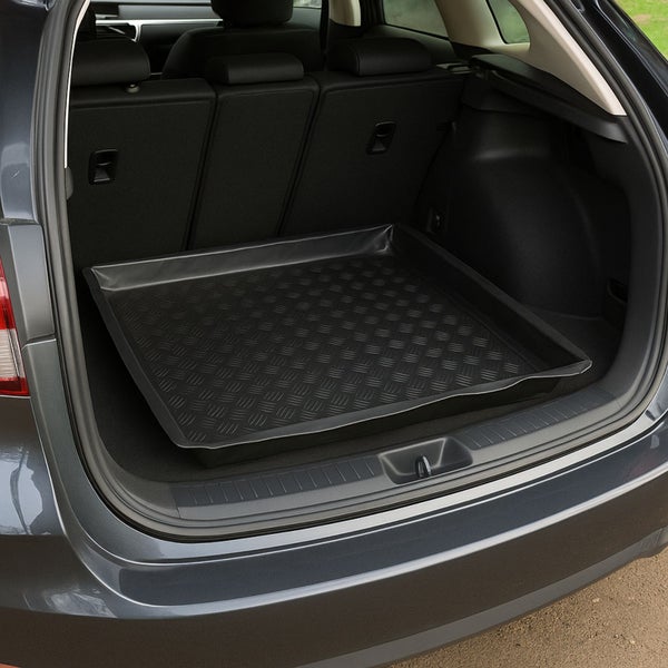 Kofferraumwanne im Laderaum eines Autos