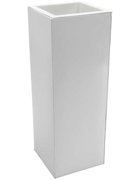 Hoher quadratischer Pflanzkübel in Weiß, Säulenform.