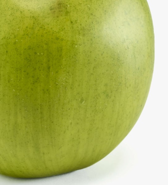 Grüner Apfel mit Stiel