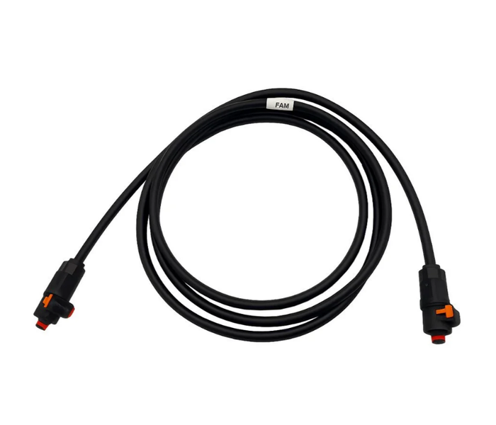 Schwarzes FAM-Kabel mit Anschlüssen an beiden Enden
