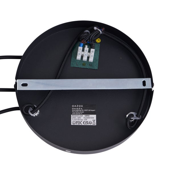 Ansicht der Deckenhalterung einer Lampe mit Verkabelung und Anschlussklemmen