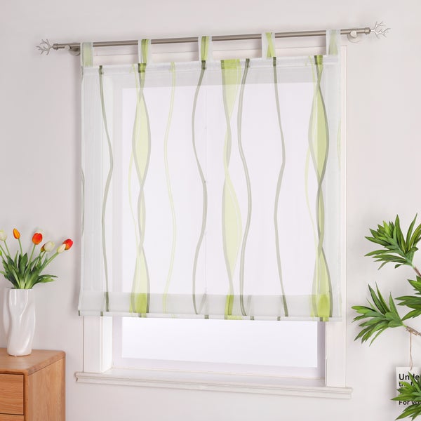 Gardine mit Schlaufenaufhängung und Wellenmuster vor einem Fenster