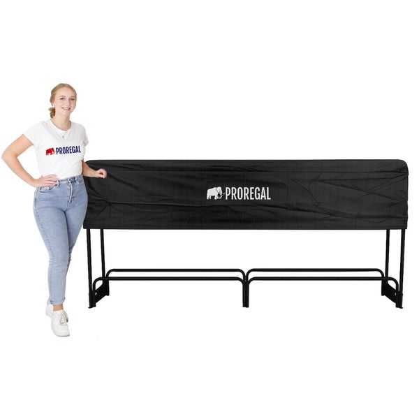 Schwarzer Sichtschutz mit Stahlrahmen und Proregal Logo