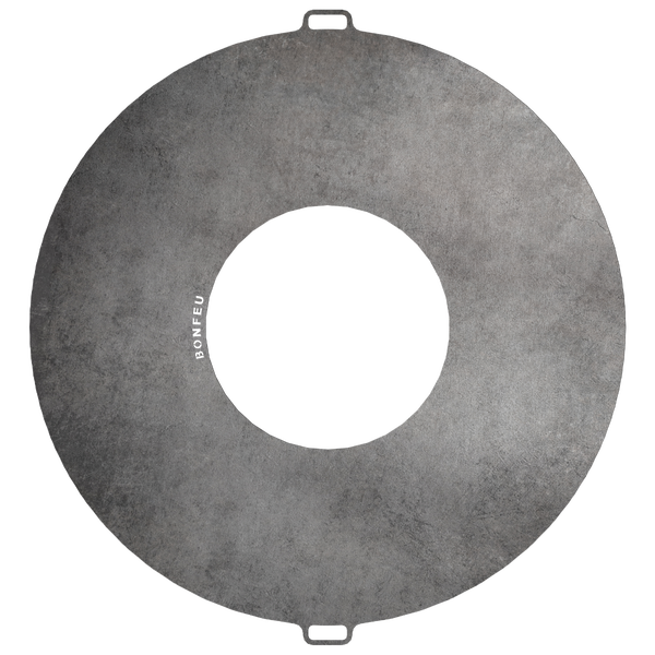 BonFeu Plancha Grillring aus Stahl mit runder Öffnung und zwei Griffen.
