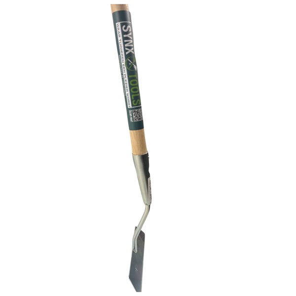 Einzelne Unkrauthacke mit Holzstiel