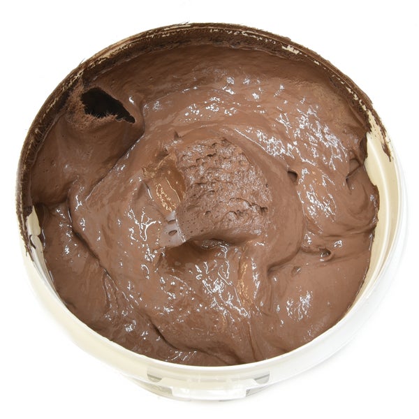 Eimer mit Modellierpaste