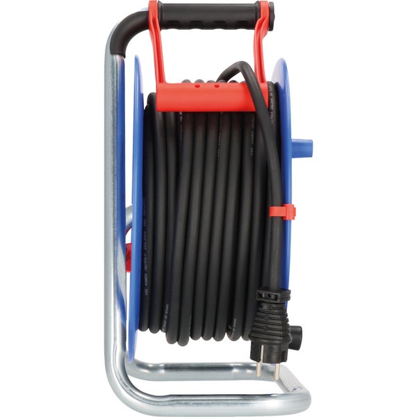 Kabeltrommel mit schwarzem Gummikabel