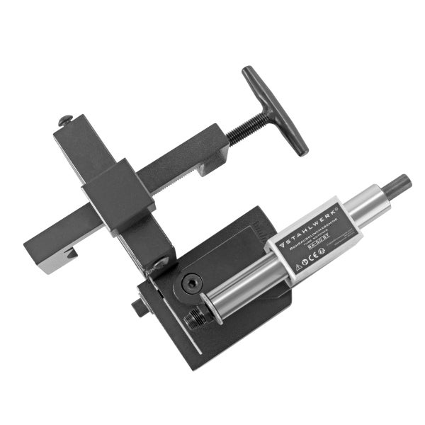Stahlwerk Rohrausklinkmaschine RA-50 ST aus schwarzem Metall mit T-Griff und Spindelführung für die präzise Rohrbearbeitung.