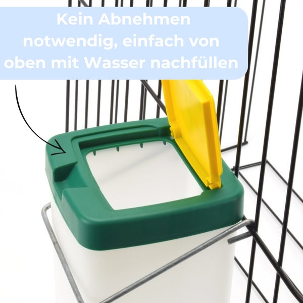 Tier-Tränke mit Füllöffnung im Gitterkäfig