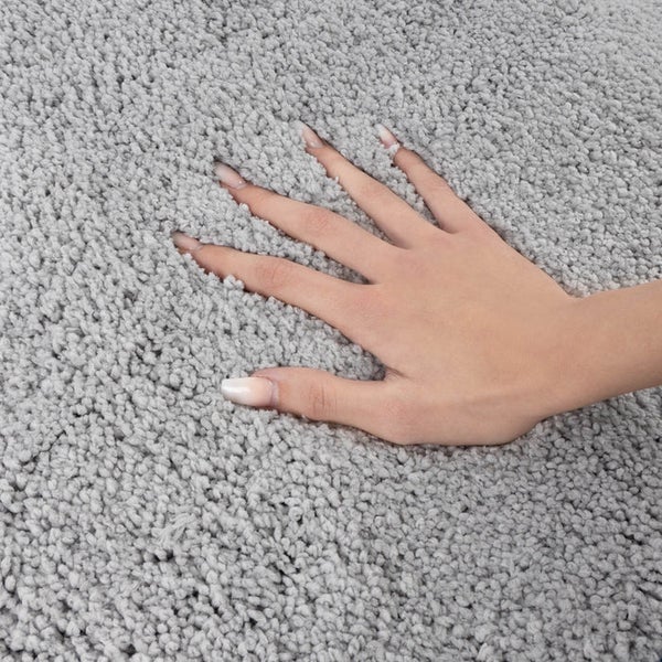 FLOORDIREKT Badematte Sky Soft - Reckteckig - Rutschhemmende Rückseite - Silbergrau - 50 x 60 cm