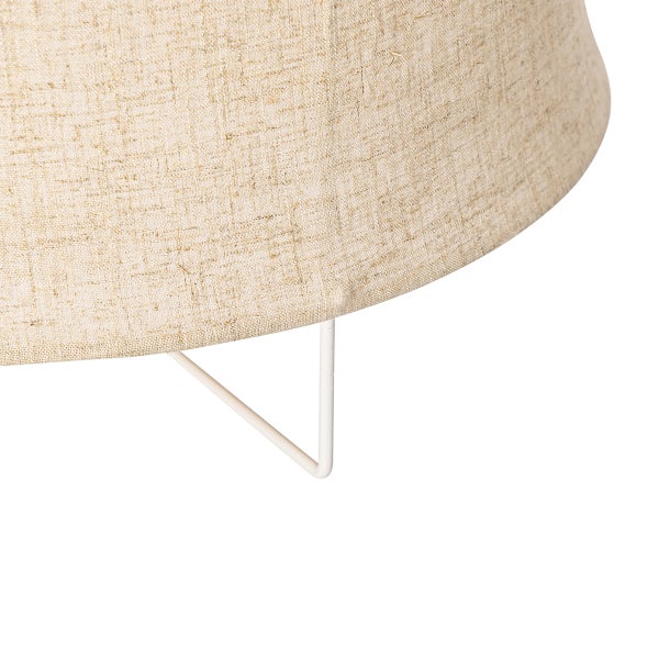 Detailansicht eines Lampenschirms aus Textil mit Leinenoptik und einem weißen Gestell aus Metall.