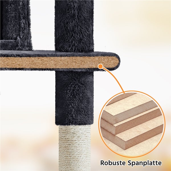 Detailansicht eines Katzenkratzbaums mit robusten Spanplatten