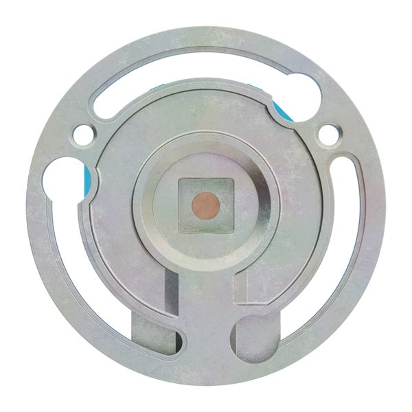 Metallische Montageplatte für Armaturen mit quadratischer Aufnahme zur Befestigung von Badarmaturen.