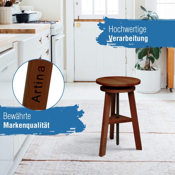 Artina Hocker aus Holz mit drehbarer Sitzfläche in einer Küche