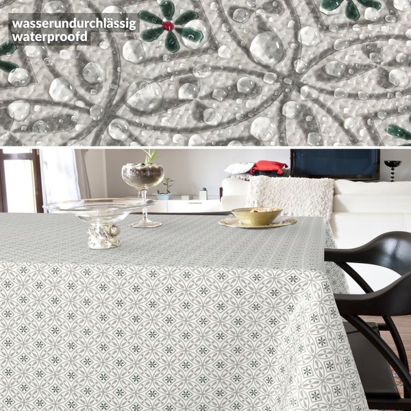 Wasserdichte Tischdecke mit floralem Muster auf Esstisch