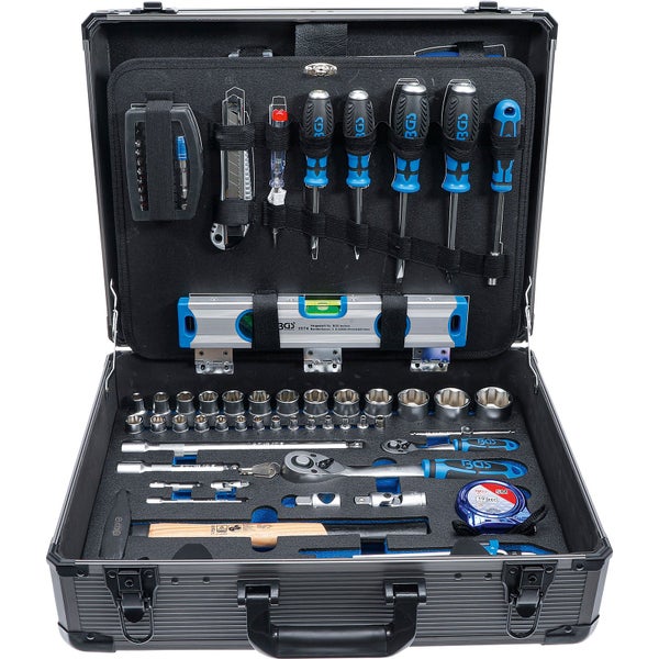 Werkzeugkoffer mit Schraubendrehern, Schraubenschlüsseln, Hammer, Wasserwaage und Maßband