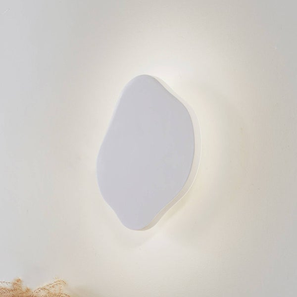 Lindby LED Wandleuchte, Wandlampe Innen Nielson (Modern) in Weiß aus Gips/Ton (1 flammig ) - Wandstrahler Wandbeleuchtung Schlafzimmer / Wohnzimmer Wohnzimmerleuchte