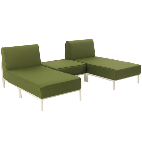 Modulares Garten-Lounge-Set mit zwei Recamiere-Elementen und einem Mittelteil, weißes Metallgestell und grüne Polsterauflagen.