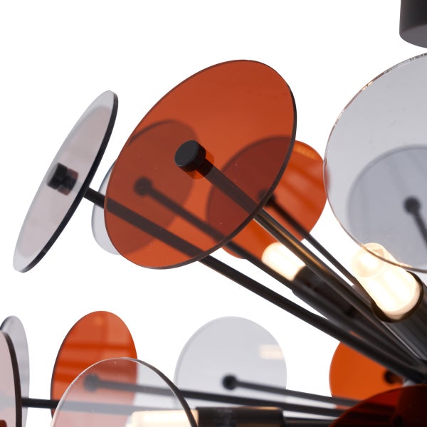 Deckenleuchte mit transparenten und orangefarbenen Scheiben