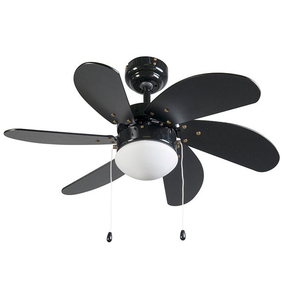 Deckenventilator mit Beleuchtung und sechs Flügeln sowie zwei Zugschaltern zur Bedienung