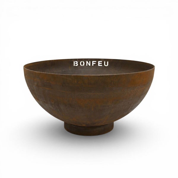 Feuerschale aus Corten-Stahl von Bonfeu in Schalenform mit rundem Standfuß.