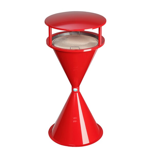 Standascher aus Metall in Sanduhrform mit flachem Deckel und Gittersieb.
