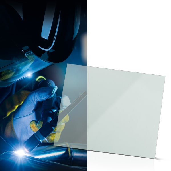 Schweißerschutzglas vor Schweißer in Aktion