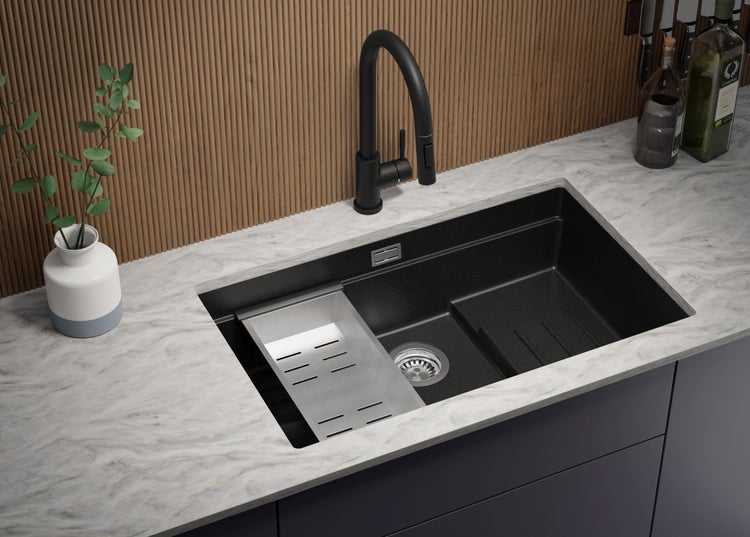 PRIMAGRAN Unterbauspüle Granit Schwarz 76x47cm, Spülbecken 1 Becken + Ablauf-Set + Aufrollbare Abtropffläche, Granitspüle ab 80er Unterschrank - Praga