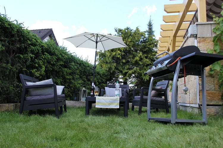 Ondis24 Marktschirm 1,8m mit Kurbel und Knick beige UV 50+, Sonnenschirm