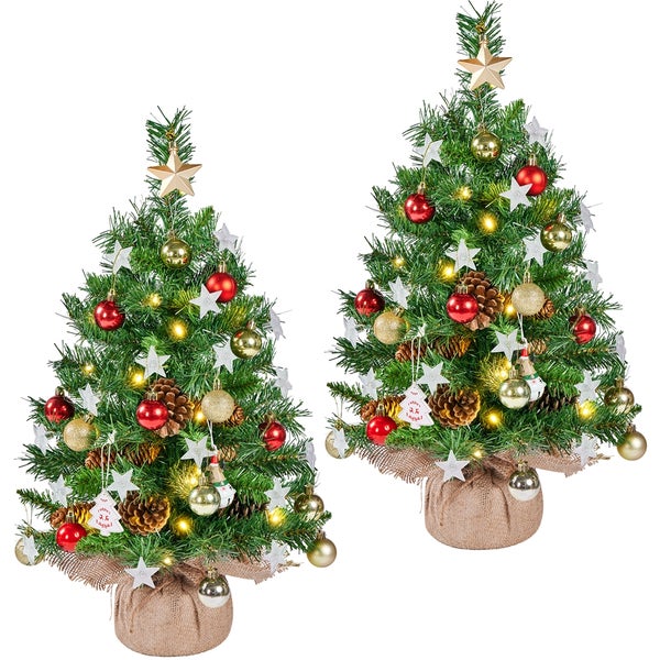 61 Zentimeter Tischweihnachtsbaum mit Dekoration auf einem Regal