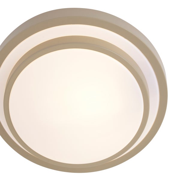 Runde LED Deckenleuchte mit schlichtem Design für eine moderne Innenbeleuchtung.