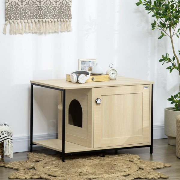 Blühender Säckelblumenstrauch im Garten