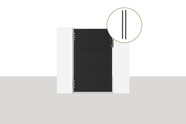 Schwarzes Gartentor mit seitlichen Pfosten