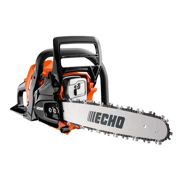 Benzin-Kettensäge von Echo mit Sägeschwert und Kette.
