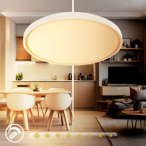 Deckenleuchte über einem Esszimmer und Wohnzimmer mit verstellbarer Helligkeit