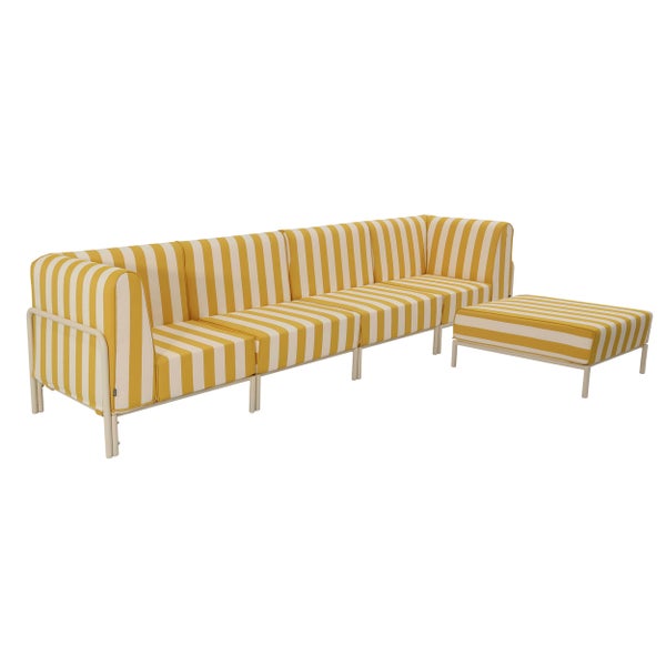 Modulares Garten-Lounge-Set bestehend aus einem mehrteiligen Ecksofa und einem passenden Hocker mit Streifenmuster und Metallgestell.