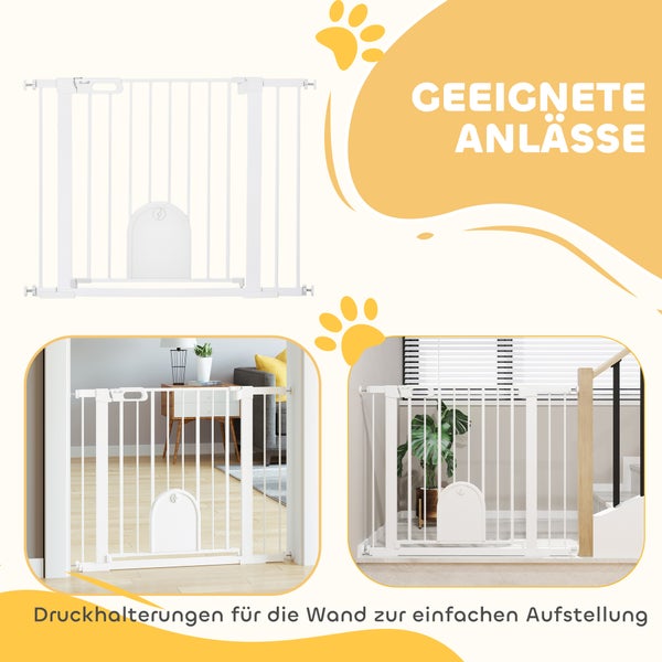 Weißes Treppenschutzgitter aus Metall mit kleiner Haustiertür und Druckbefestigung für Türen und Treppenaufgänge.
