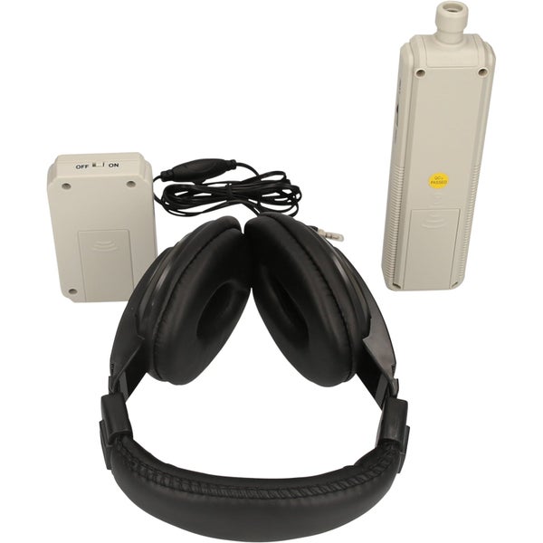 Lecksuchgerät mit Kopfhörern für die Ortung von Undichtigkeiten