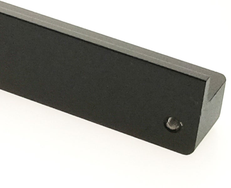 Schwarze Vierkantleiste aus Holz