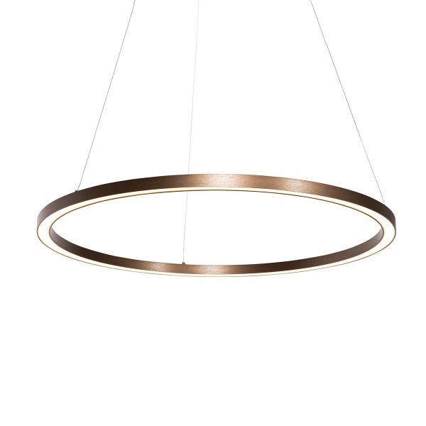 Kreisförmige LED-Hängeleuchte mit filigranen Aufhängungen.