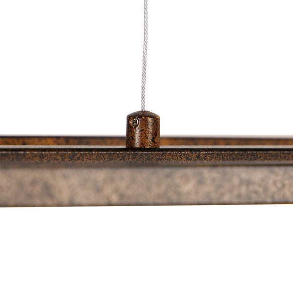 Detail einer Pendelleuchte mit Aufhängung