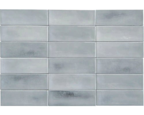 Rechteckige Wandfliesen im Verbund verlegt