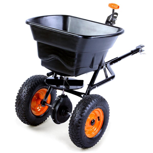 Gartengerät mit Behälter und Rädern zur Verteilung von Saatgut oder Dünger