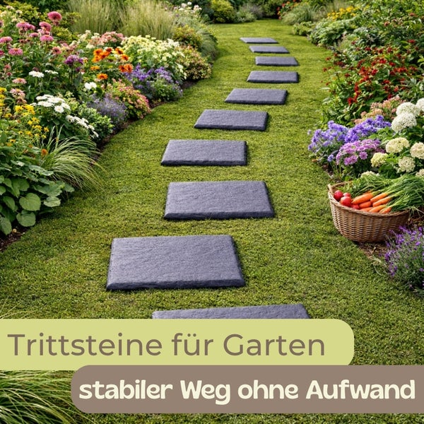 Quadratische, dunkelgraue Trittsteine mit Struktur bilden einen Pfad auf dem Rasen in einem hellen Garten mit Blumenbeeten.
