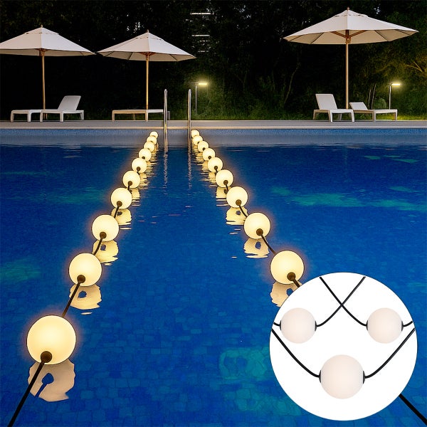 LED-Poolbeleuchtung in Form einer Lichterkette mit warmweiß leuchtenden Kugeln auf einer Wasseroberfläche.