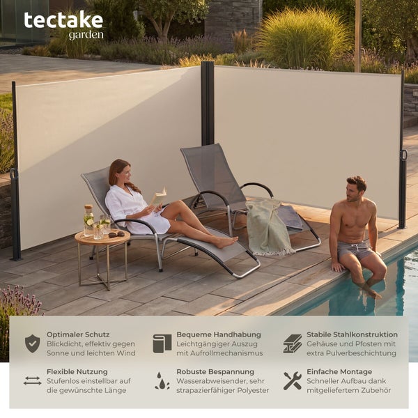 Ausziehbare Doppel-Seitenmarkise aus Polyester mit Stahlpfosten auf einer Terrasse am Pool, Sicht- und Windschutz, tectake garden Logo.