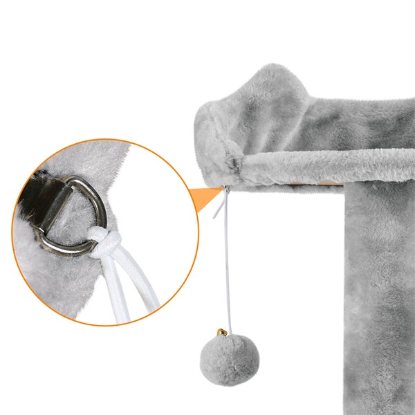 Detailansicht eines Katzenkratzbaums mit Spielzeugball und Befestigungsring