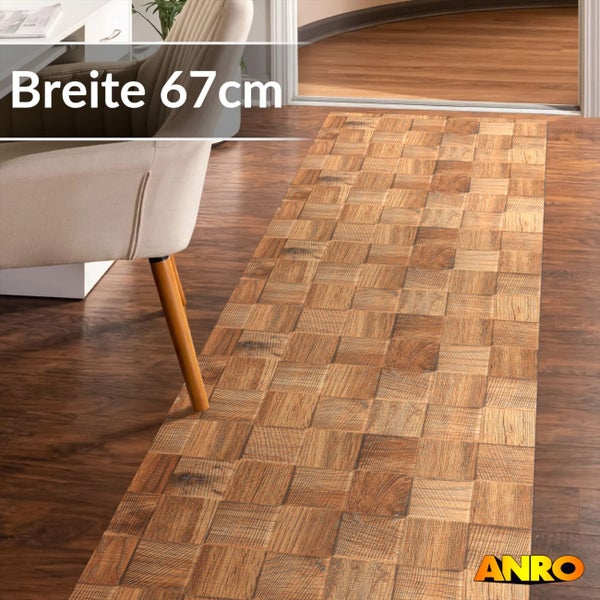 Teppichläufer in Holzoptik mit Mosaik-Design, Breite 67 Zentimeter, im Raum auf Holzboden neben einem Stuhl platziert.