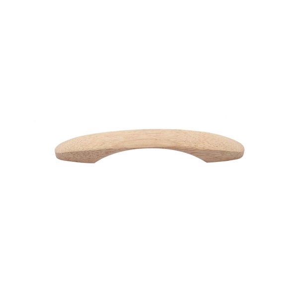 Ein gebogener Möbelgriff aus unbehandeltem Holz für Schränke und Schubladen.